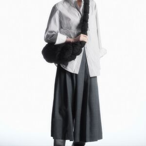 COS RIPPLE CROSSBODY